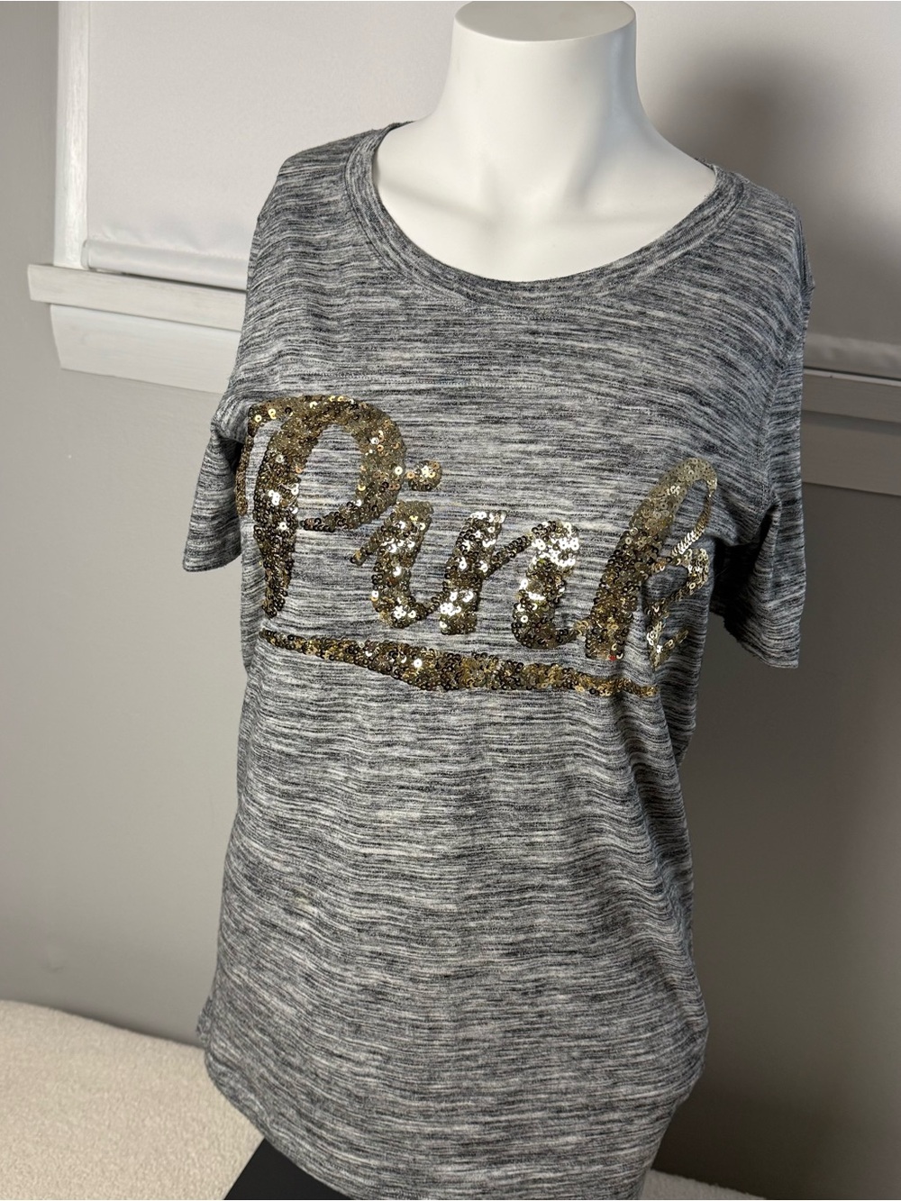 PINK Victoria's Secret Gray Tee with Gold Sequin 'PINK' Graphic Size Large Y2K